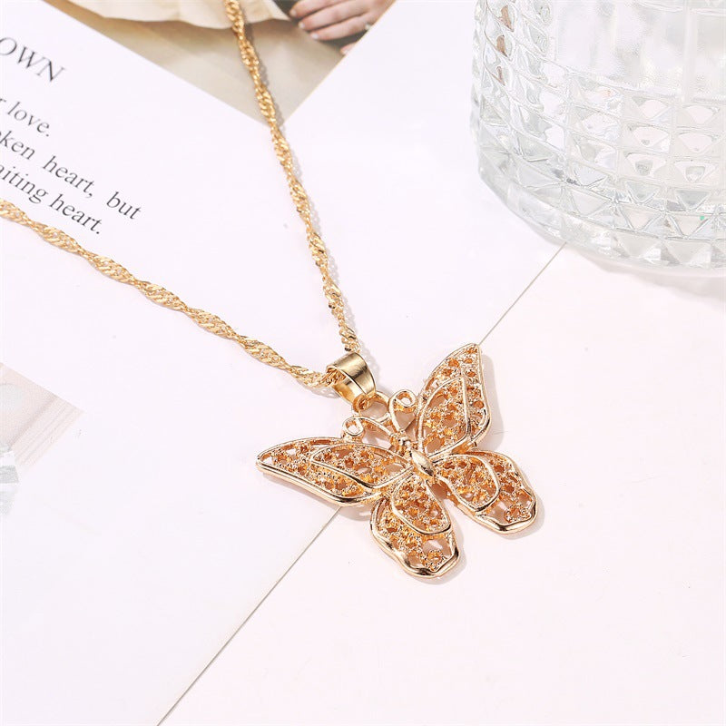 "Véra" Butterfly Necklace
